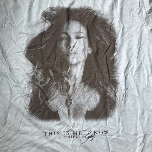 Jennifer Lopez tan Graphic Tee ORIGINAL-JLo Beauty Exclusive 2025 BRAND NEW - Picture 2 of 4